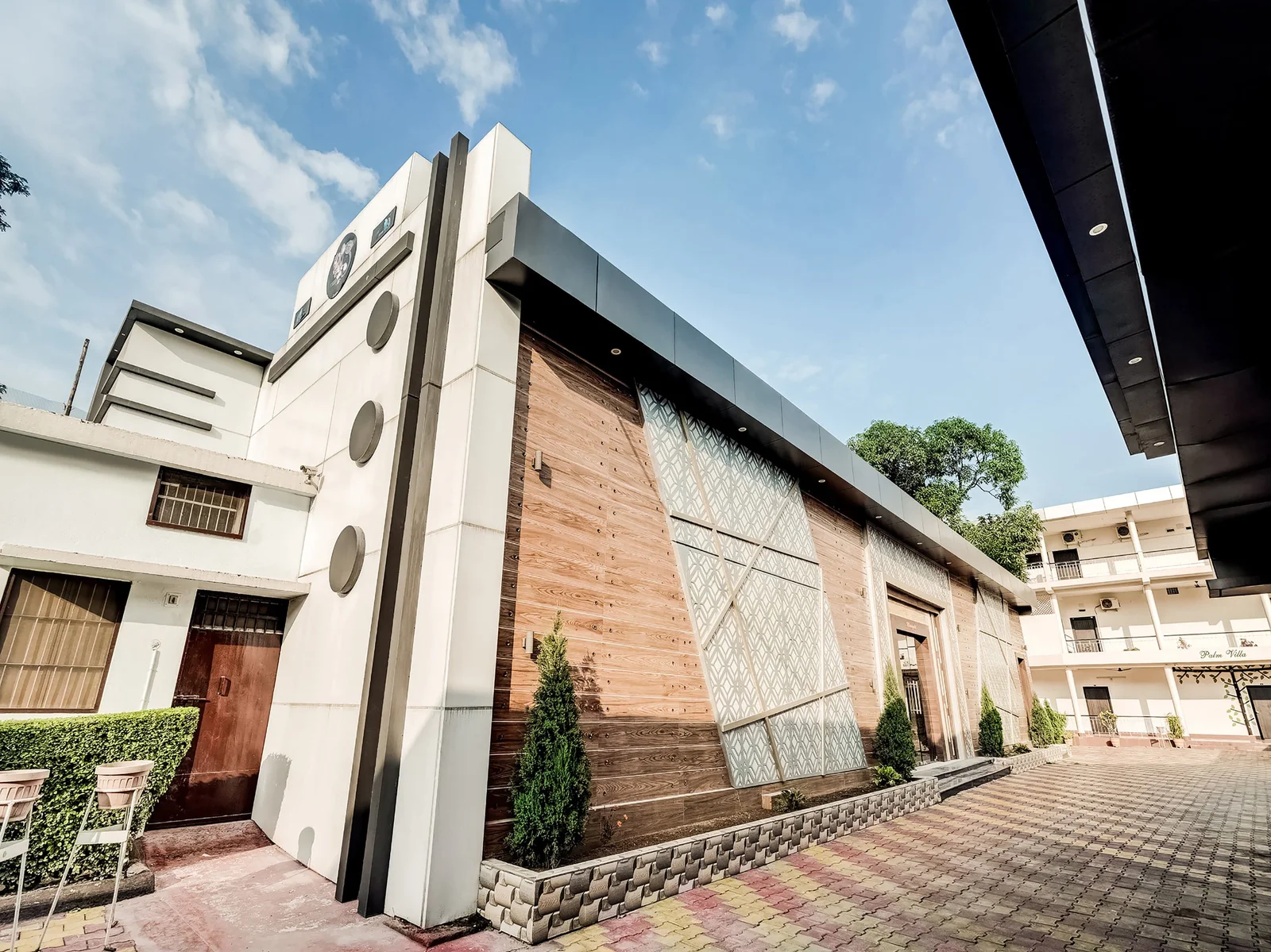 Gulmohar Amenities